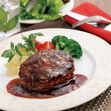 ｢ラ・ベットラ・ダ・オチアイ 落合務監修｣牛肉100%のハンバーグと黒トリュフソース【冷凍】