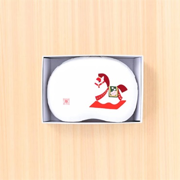 《能登応援》「まめや金澤萬久」有機大豆の炒り豆・紅白豆(化粧箱入り) 絵柄：干支・午【おまとめ便対象】