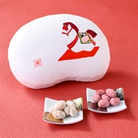 《能登応援》「まめや金澤萬久」有機大豆の炒り豆・紅白豆(化粧箱入り) 絵柄：干支・午【おまとめ便対象】
